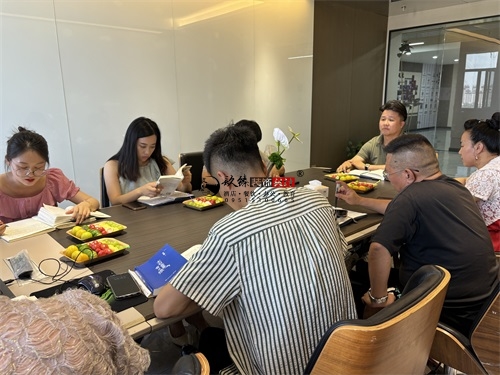 �y�����b��˾|�y�����b��˾�I(l��ng)��(d��o)�x�������(hu��)