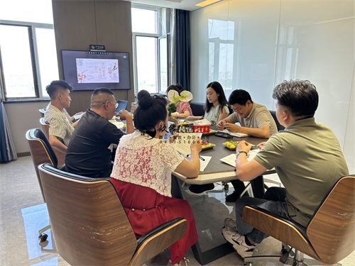 �y�����b��˾|�y�����b��˾�I(l��ng)��(d��o)�x�������(hu��)