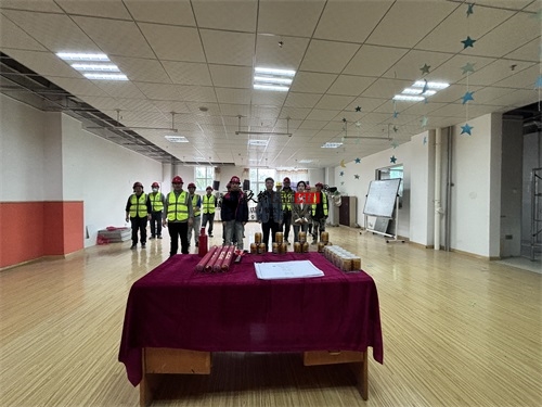 �y���Ļ������b���OӋ�Ŀ|�N���b�